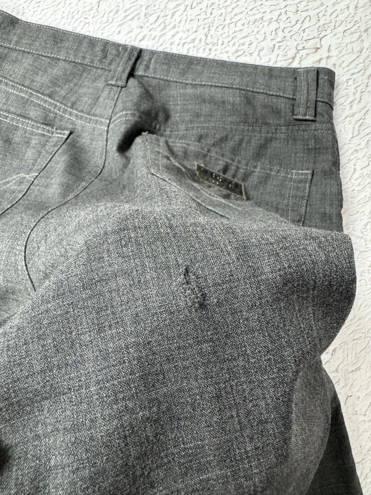 Versace Versace Classic V2 vintage grey wool casual pants logo Size US 32 / EU 48 - 17 Thumbnail