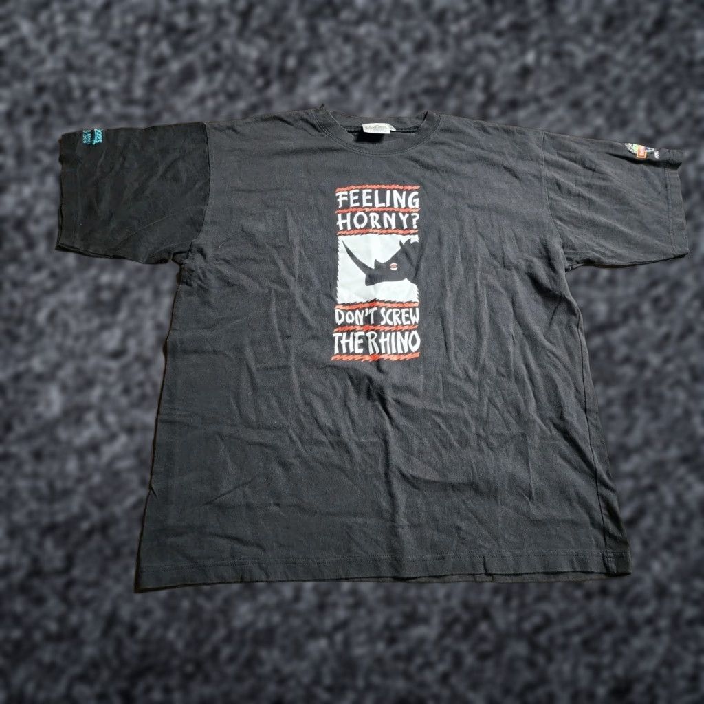 Vintage VINTAGE Mad Dogs Hong Kong T Shirt Mens XL Black Short Sleeve Crew Neck Funny Size US XL / EU 56 / 4 - 1 Thumbnail