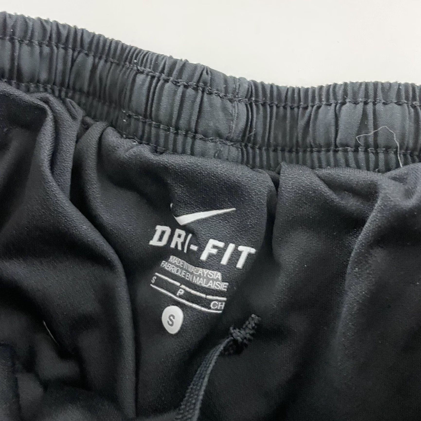 Nike Nike Dri-Fit Lined Athletic Running Shorts Women's Black Pink Green S Shorts Nike Women Athletic Activewear Shorts) Size 28" / US 6 / IT 42 - 2 Thumbnail