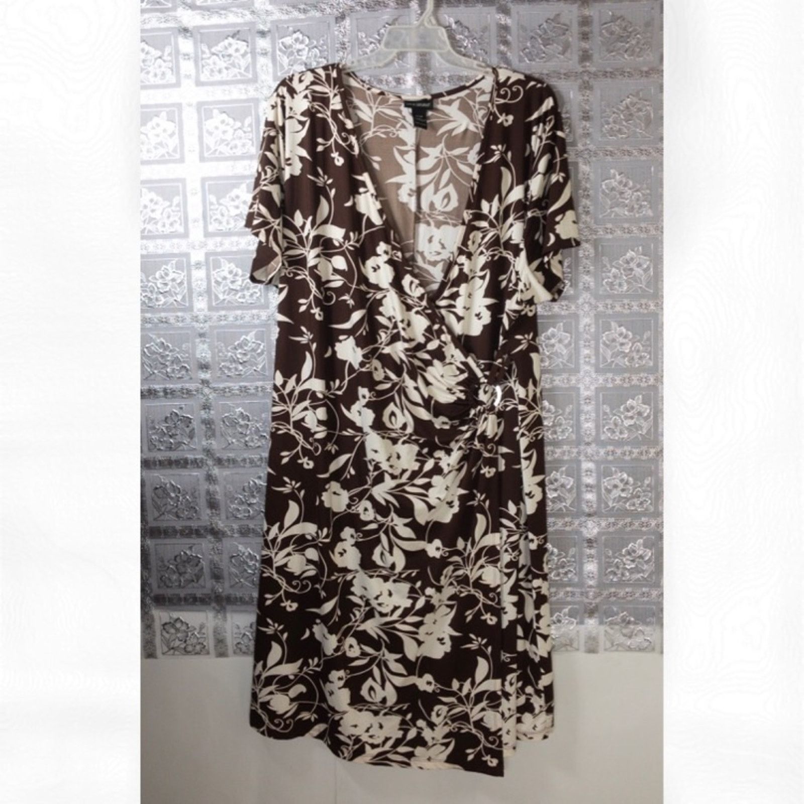 Other Lane Bryant Floral Faux Wrap Buckle Dress Size 4XL / US 24-26 - 1 Thumbnail