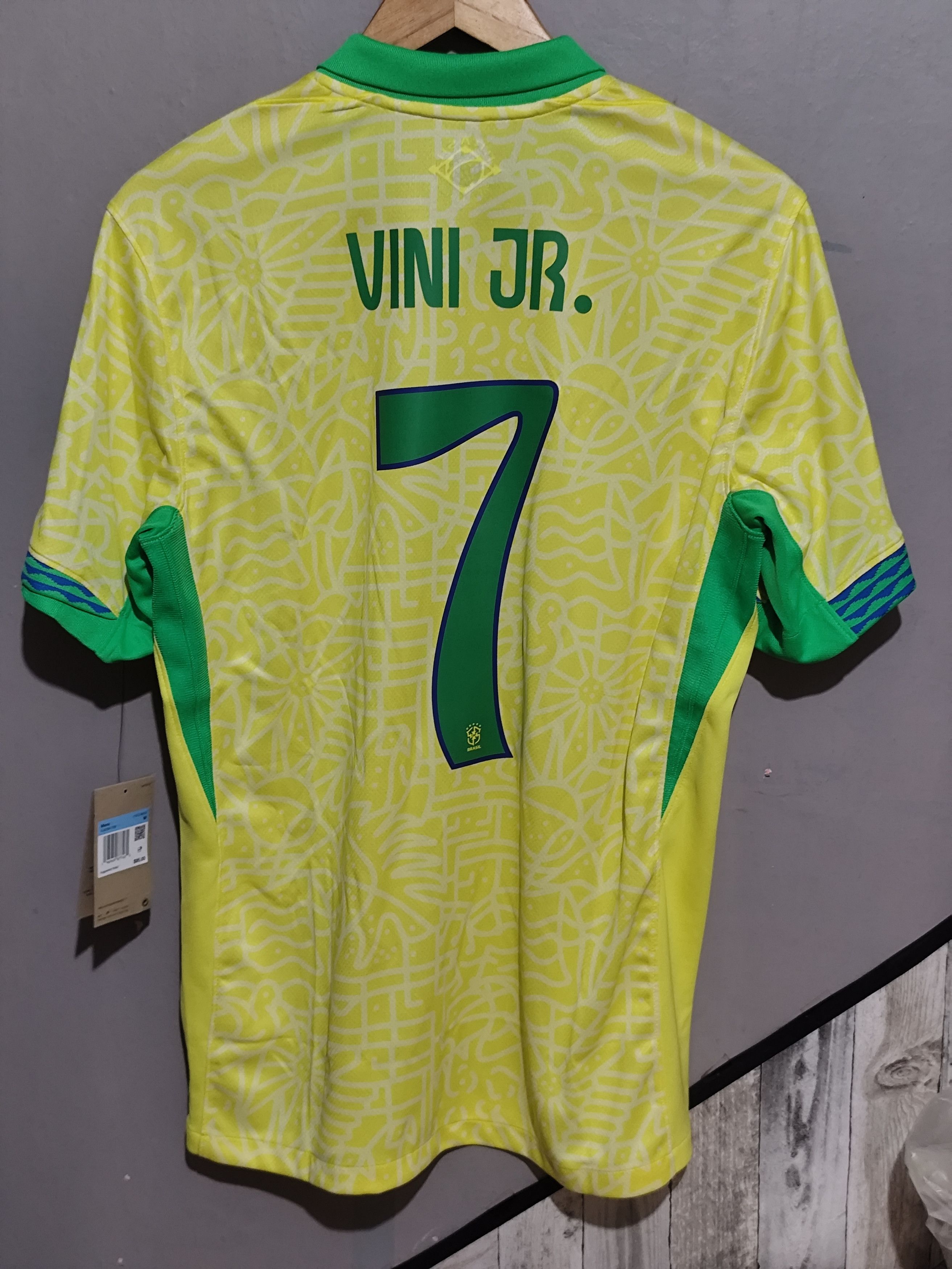 Nike Nike x #7 Vini Jr. Brazil Home 2024 Home Jersey Size US M / EU 48-50 / 2 - 19 Thumbnail