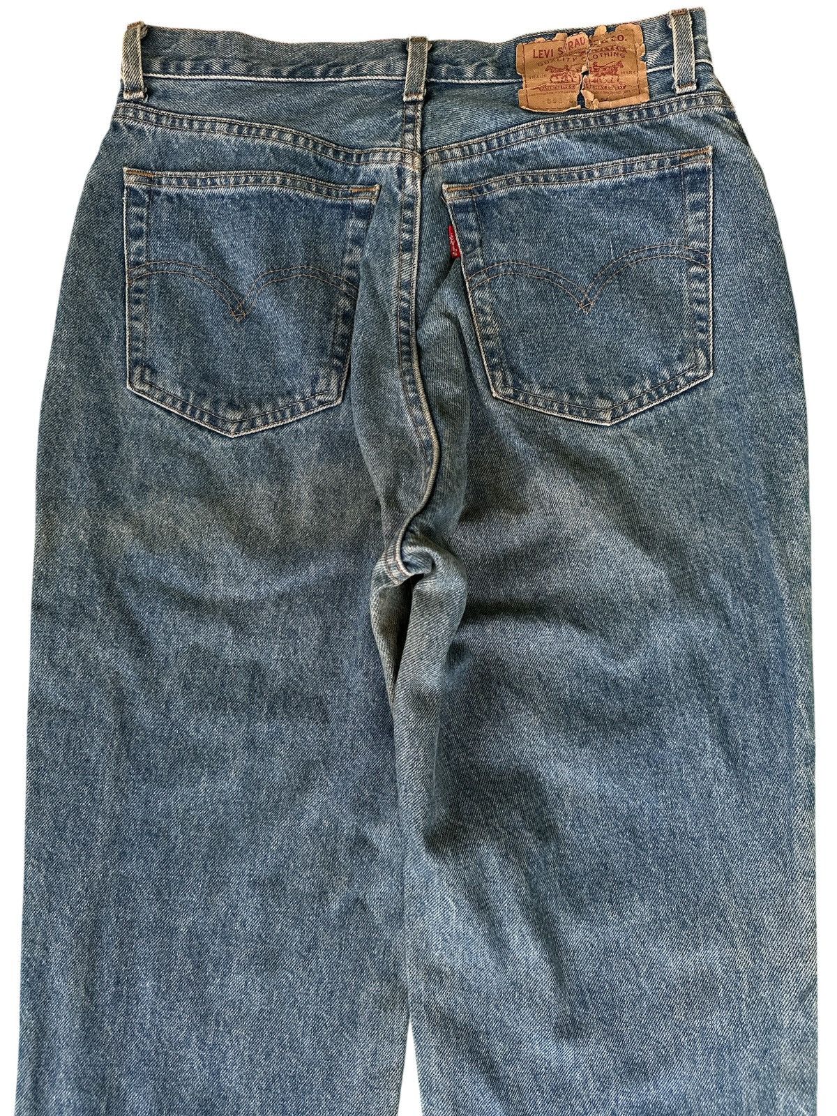 Levi's Vintage Levis Light Washed Made In New Zealand 30x44 Size US 30 / EU 46 - 3 Thumbnail