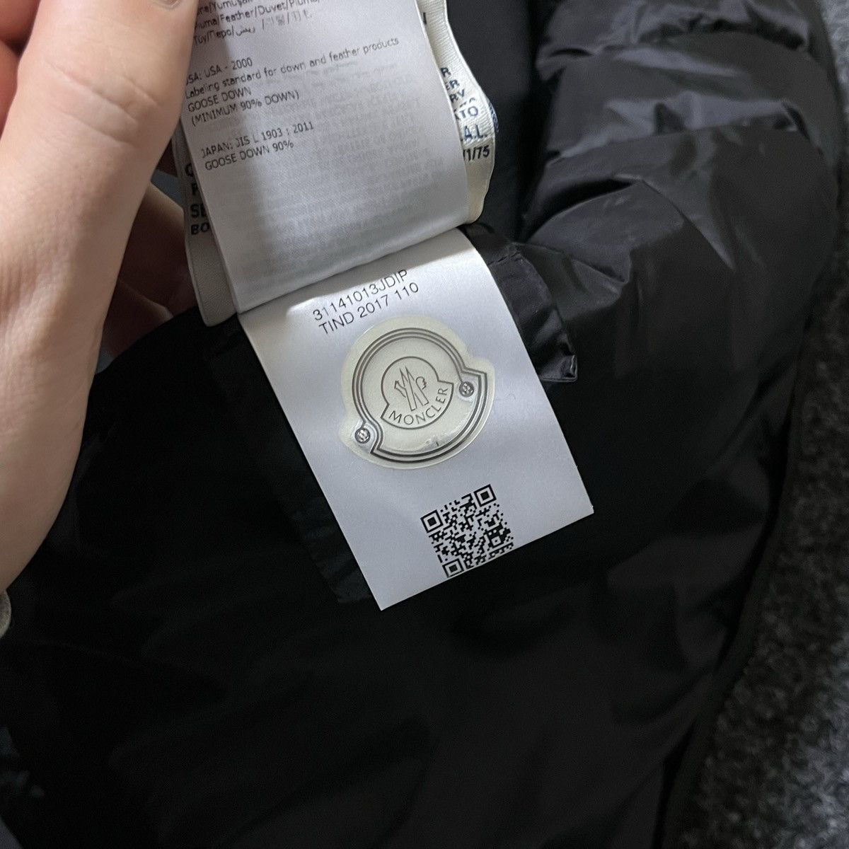 Moncler Moncler vest down Size M / US 6-8 / IT 42-44 - 25 Thumbnail
