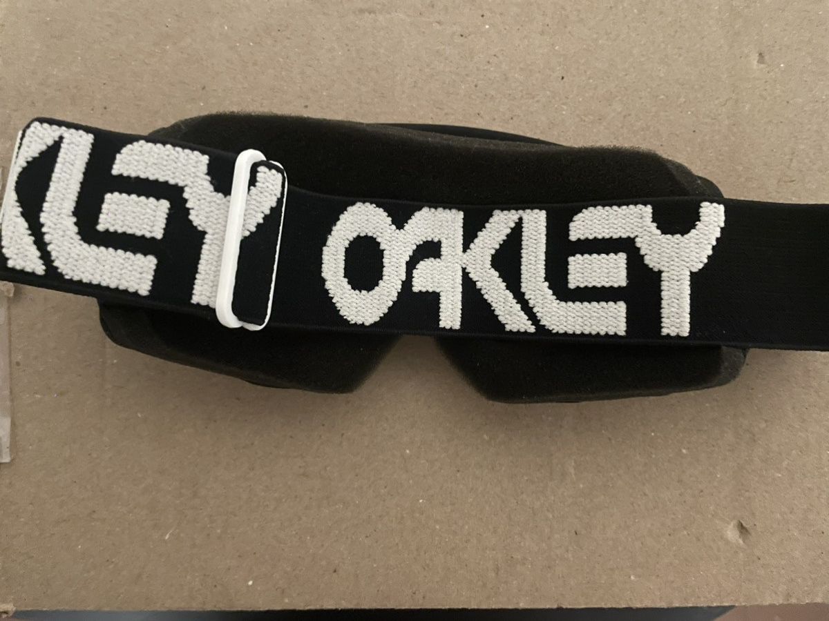 Oakley Oakley L frame Size ONE SIZE - 4 Thumbnail