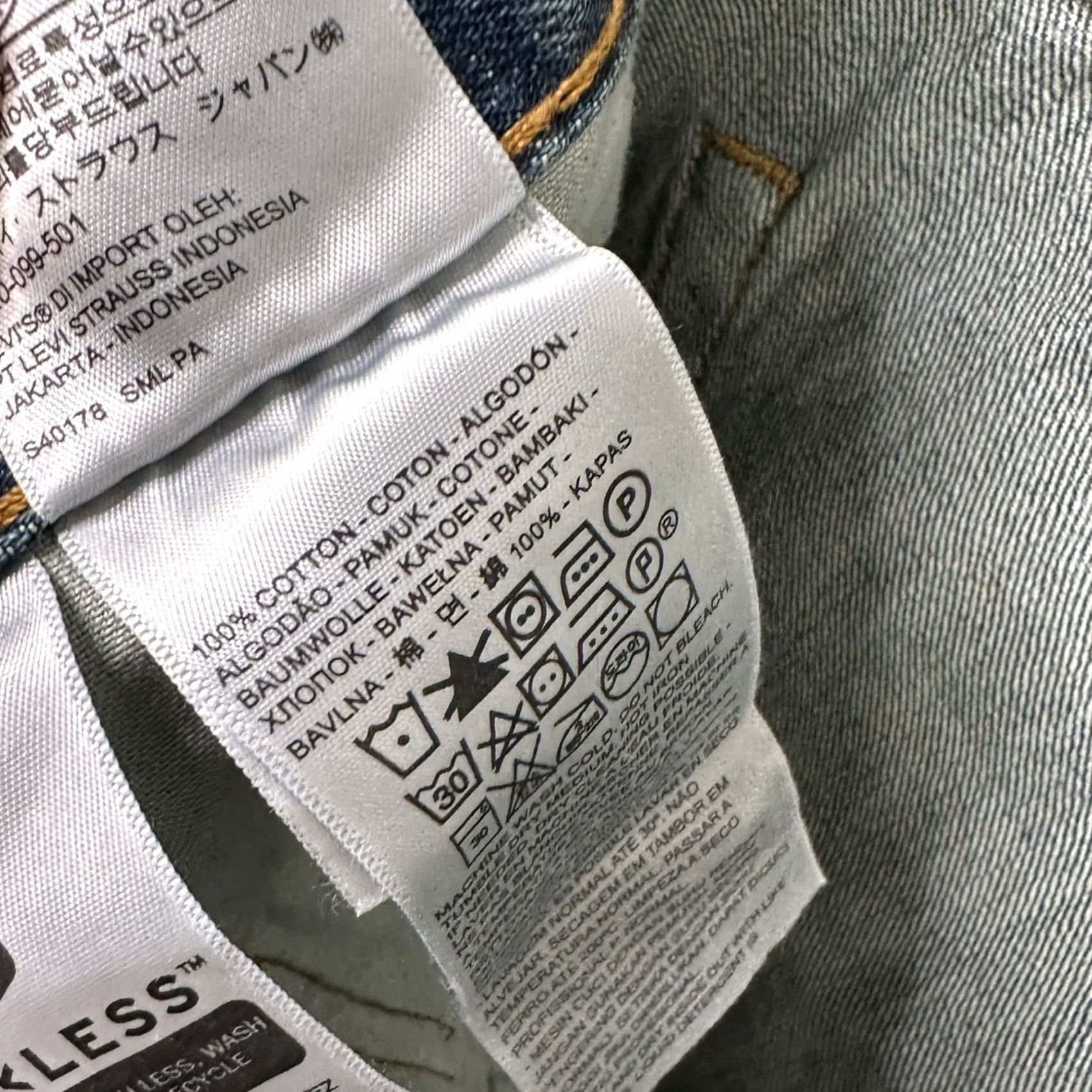 Levi's VINTAGE Levis 559 Men Relaxed Straight Jeans 44X32 Blue Distressed 5 Pockets Red Tab NEW Size US 44 / EU 60 - 5 Thumbnail