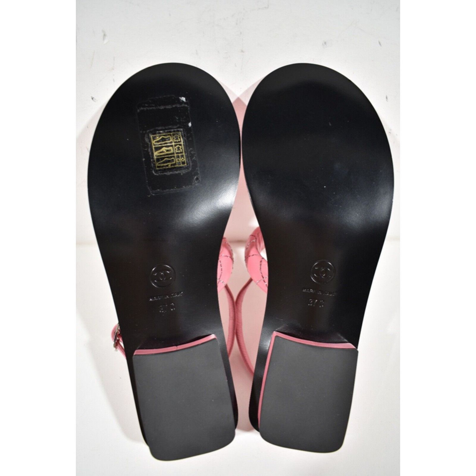 Chanel Chanel 21K Pink Multicolor Leather CC Logo Mule Slide Size US 7 / IT 37 - 11 Thumbnail