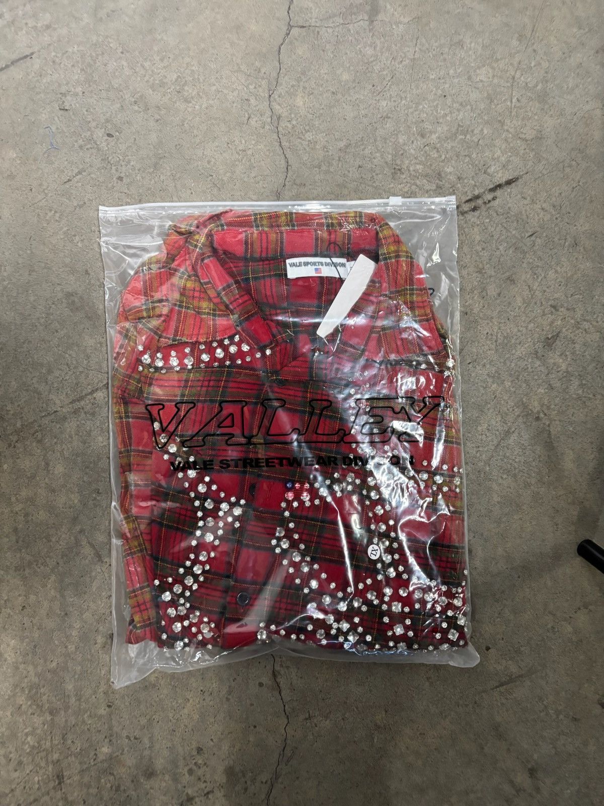 Vale Vale Forever Haze Flannel 'Red' Size US XL / EU 56 / 4 - 8 Thumbnail