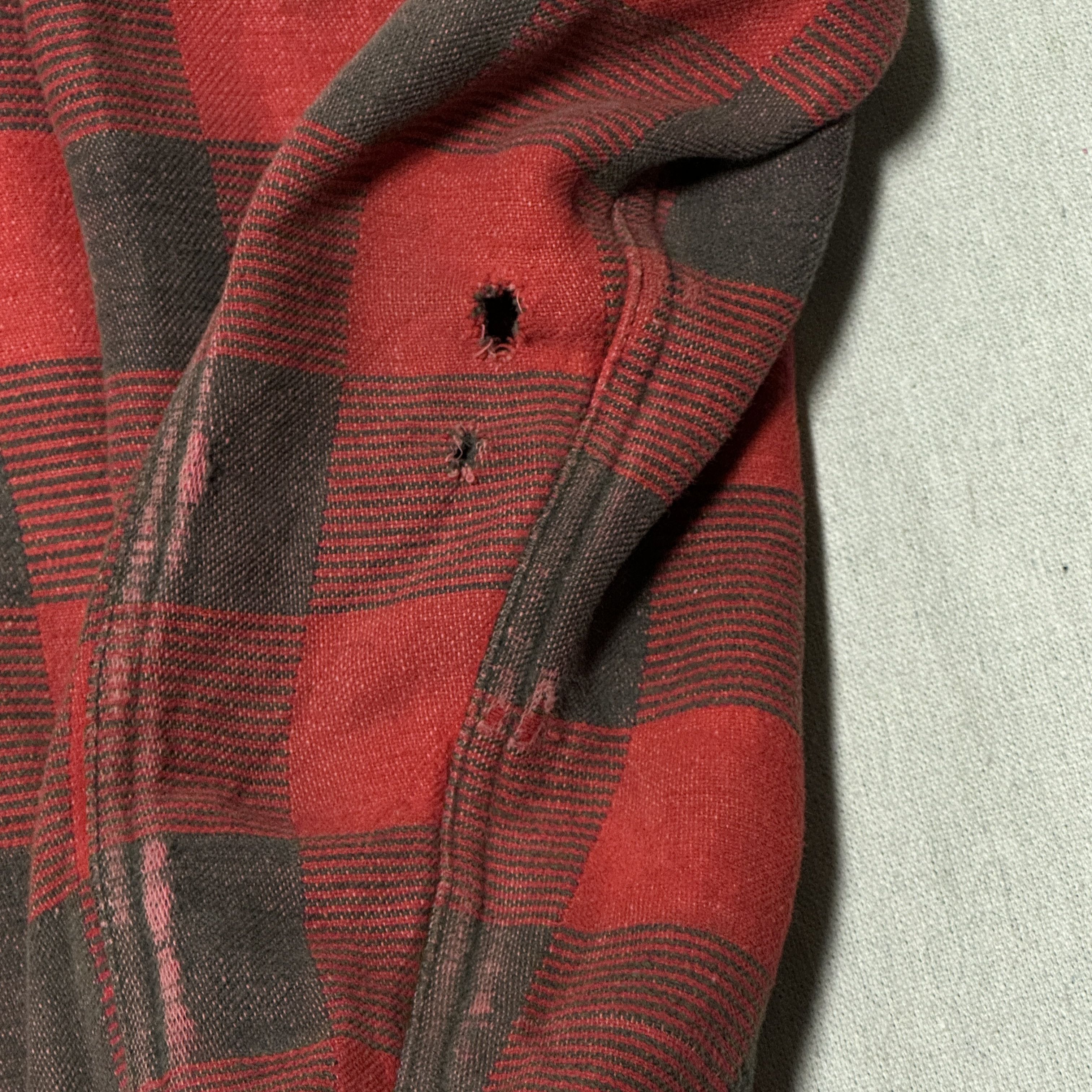 Champion Vintage Champion Red Black Plaid Flannel Shirt Size L Size US L / EU 52-54 / 3 - 7 Thumbnail
