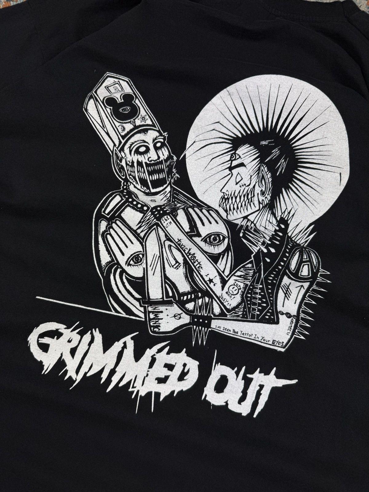 Band Tees × Vintage Vintage Y2K Grimmed out graphic band tee Size US L / EU 52-54 / 3 - 6 Thumbnail