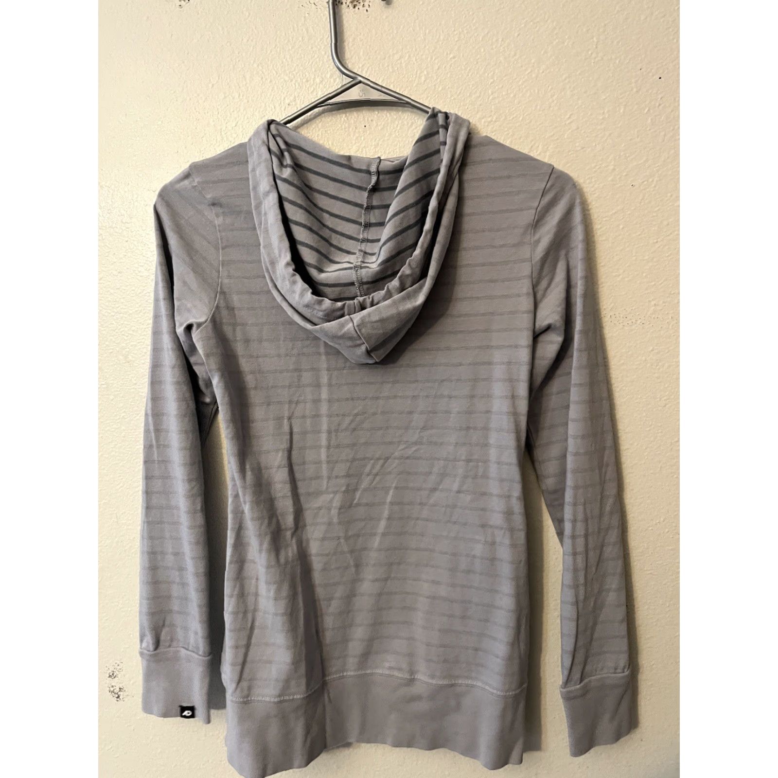 Nike Nike Hoodie The Athletic Dept. Womens M Gray Striped Pullover Lightweight Crew Neck Size M / US 6-8 / IT 42-44 - 3 Thumbnail
