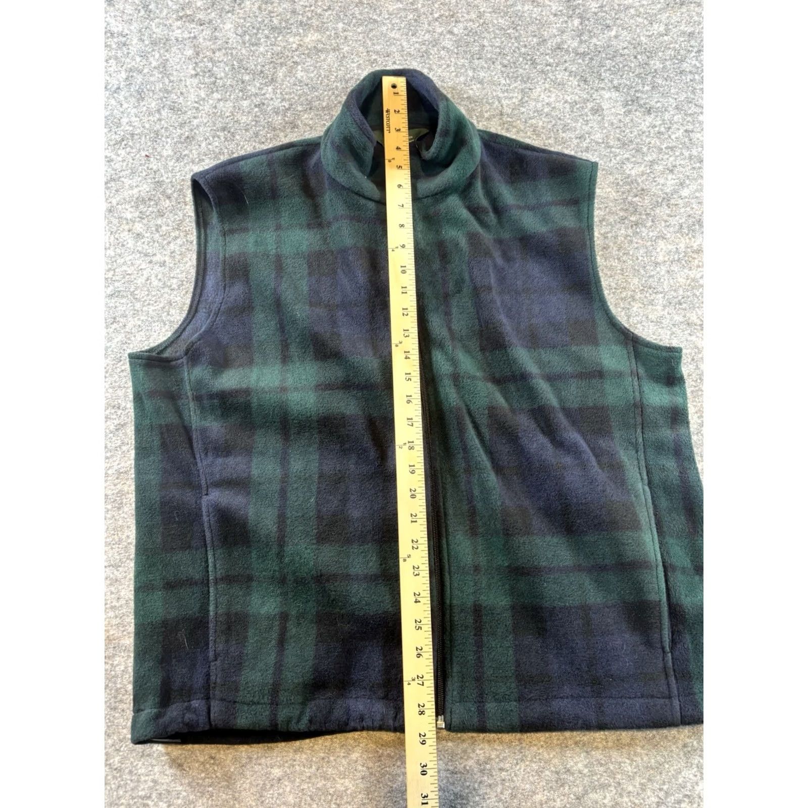 Vintage VINTAGE Woolrich Vest Woolrich Woolen Mills Plaid Full Zip 100% Polyester Size L Men’s Regular Mid-Length Blue/Green Size US L / EU 52-54 / 3 - 3 Thumbnail