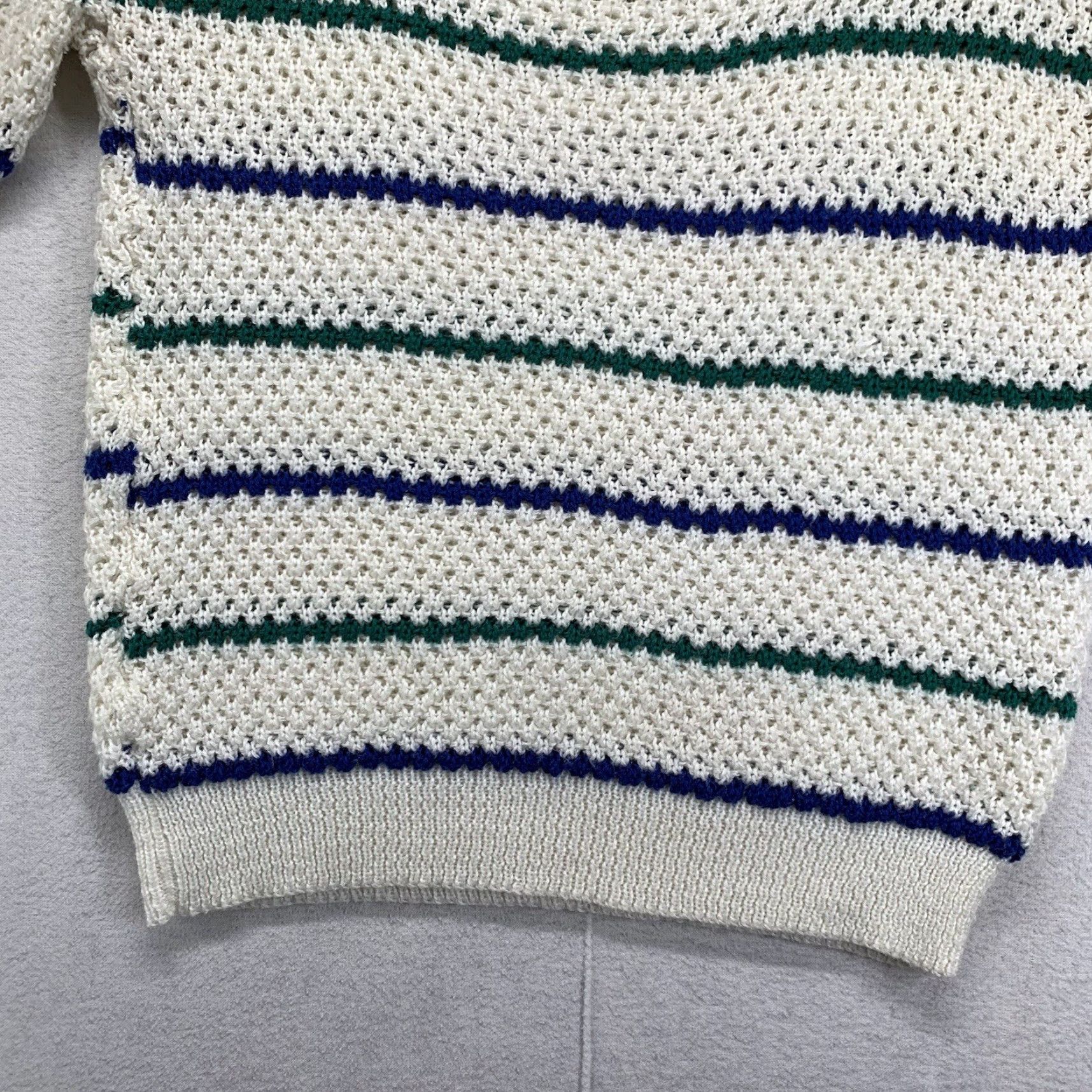 Vintage VINTAGE Jessica Scott Women's Jumper XS Open-Knit Pullover Short Sleeve 80s 90s Retro Aztec American White Blue Green Stripes Size XS / US 0-2 / IT 36-38 - 6 Thumbnail