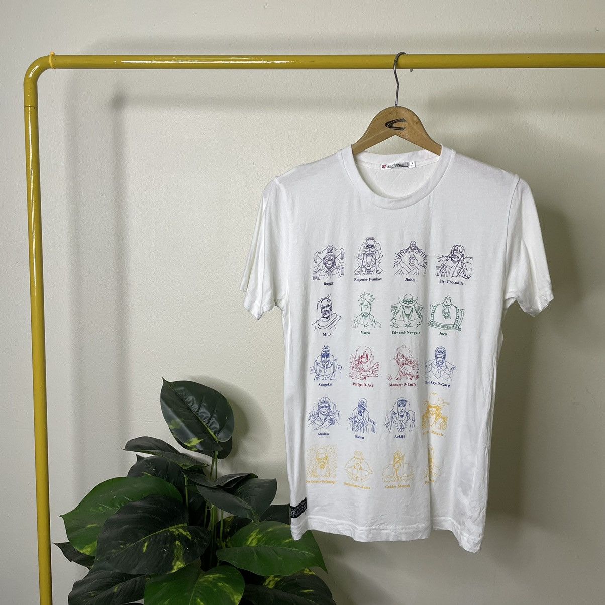 Anime × Japanese Brand × One Piece Vintage Anime x One Piece All Characters T Shirt Size US S / EU 44-46 / 1 - 1 Thumbnail