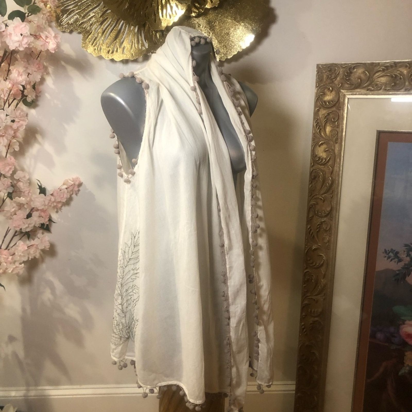 Other Embroidered sleeveless Cardigan pompom trim top Size S / US 4 / IT 40 - 3 Thumbnail