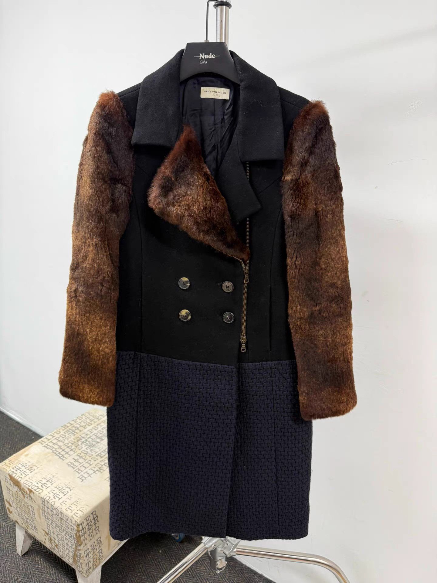 Dries Van Noten Dries van noten Rabbit Fur Paneled Coat K20 Size XS / US 0-2 / IT 36-38 - 1 Thumbnail
