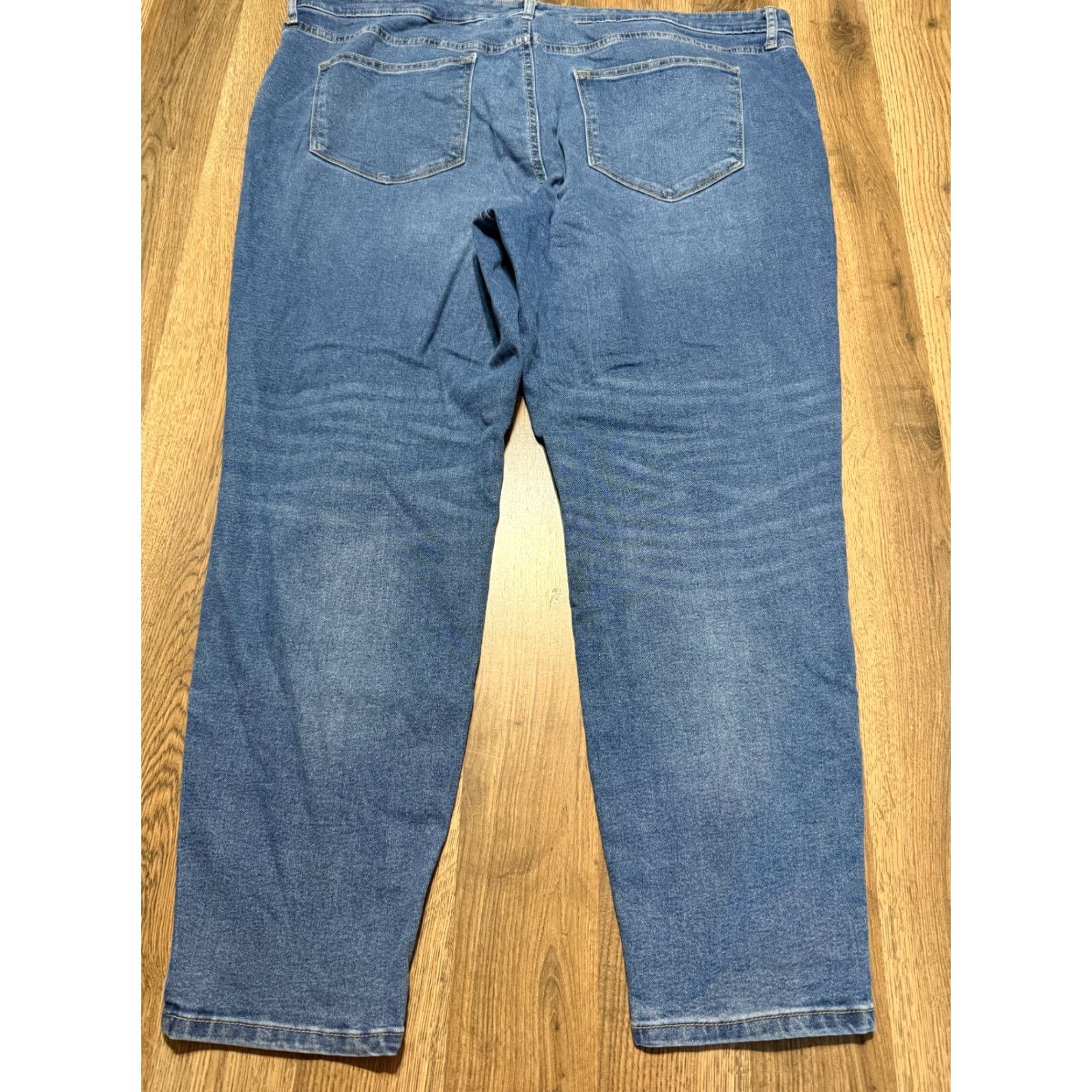 Vintage Sonoma Jeans Women's 20W Blue Denim Skinny High Rise Jeans Women's Plus Size 20W Blue Denim Stretch 5-Pocket Inseam 27in Facial Notes: none Size 42" / US 20 - 2 Thumbnail