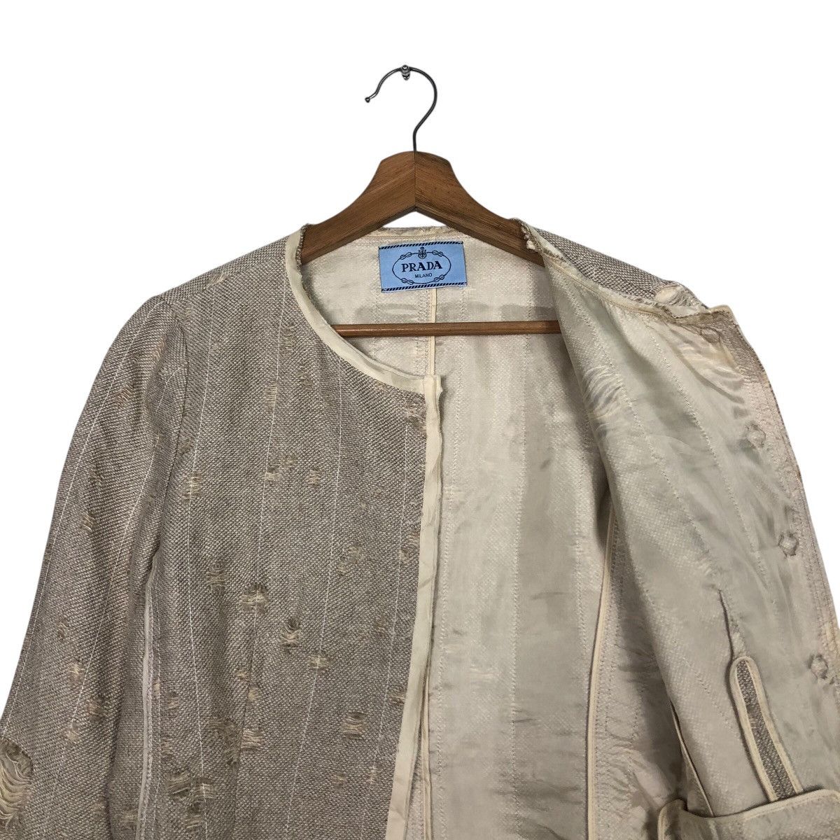 Prada 📌Rich Grey Cropped Distressed Tweed Jacket Prada Milano Size M / US 6-8 / IT 42-44 - 13 Thumbnail
