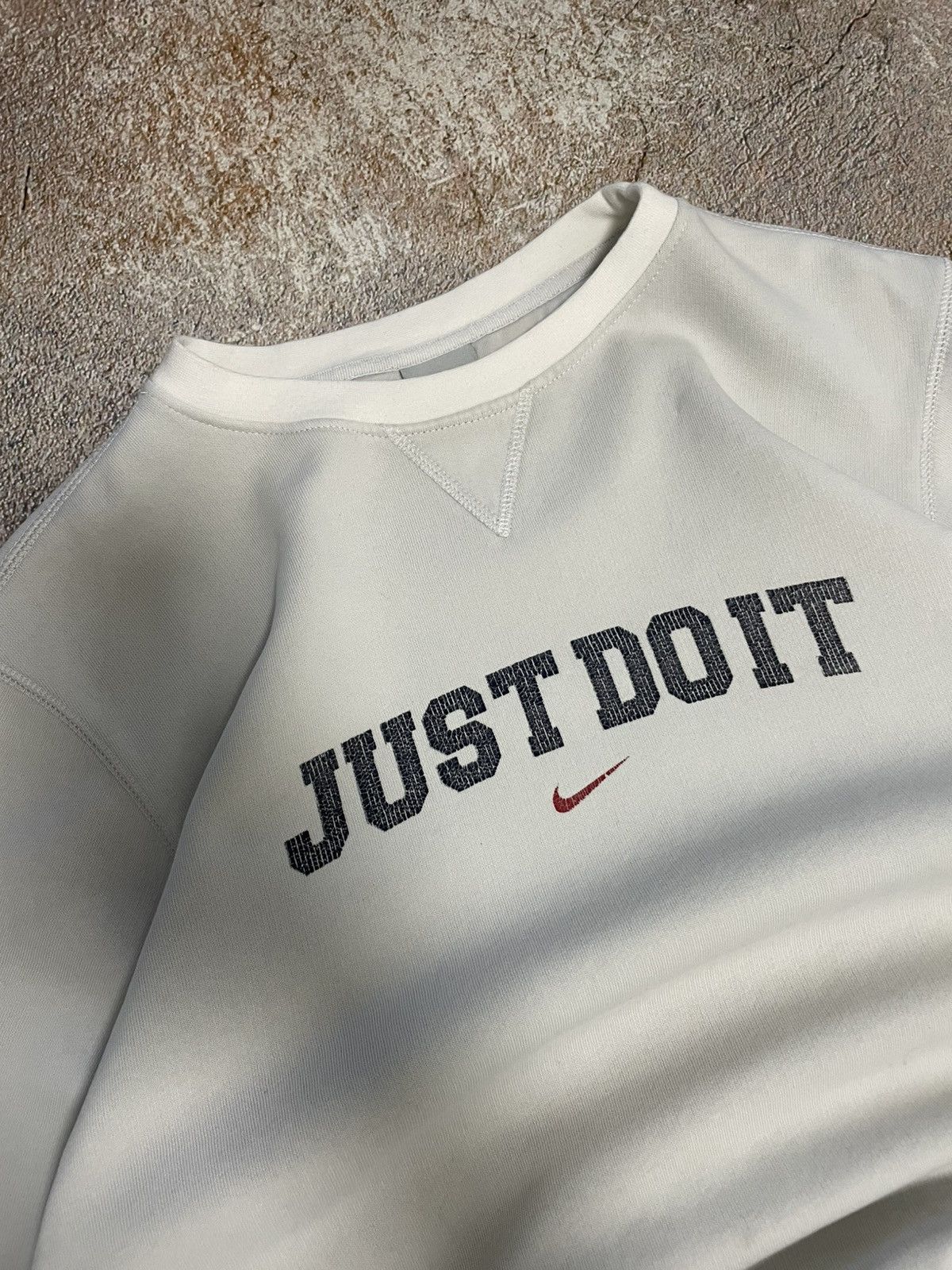 Nike Vintage Nike Center Logo Crew Neck Sweatshirt Size US M / EU 48-50 / 2 - 3 Thumbnail