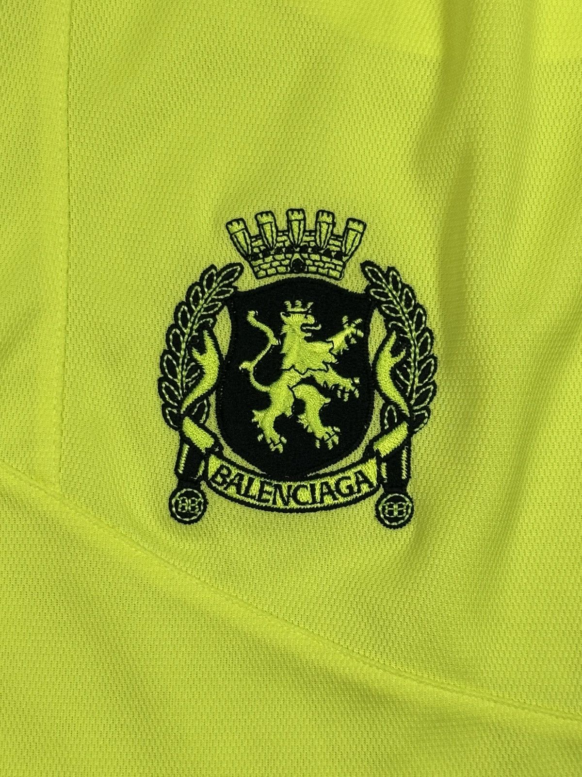 Balenciaga Balenciaga Baggy Oversized Logo Soccer Shorts Neon Yellow Size US 32 / EU 48 - 8 Thumbnail