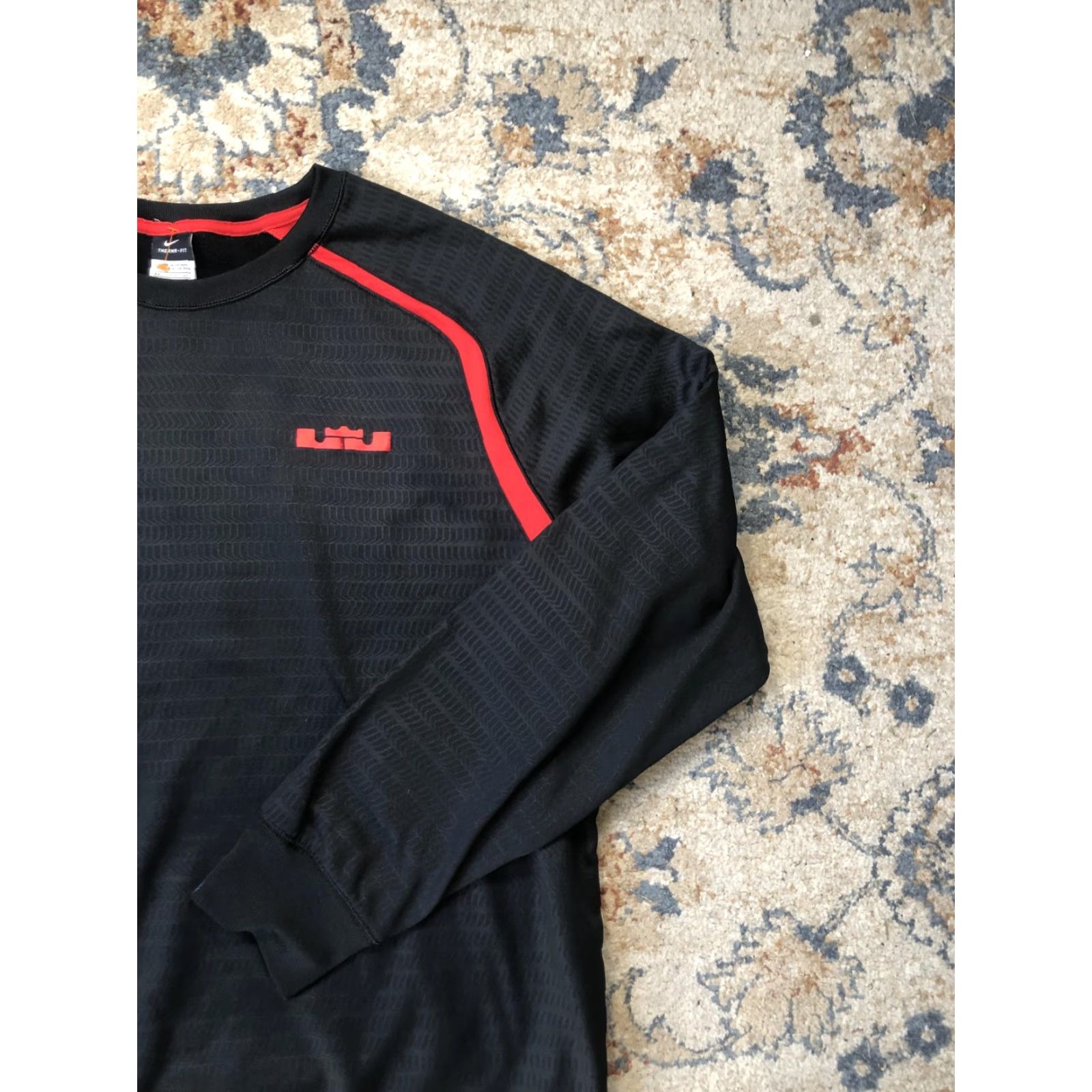 Nike VINTAGE Nike LeBron James Therma-FIT Sweatshirt Mens 2XL Black Red Crewneck Pullover Size US XXL / EU 58 / 5 - 4 Thumbnail