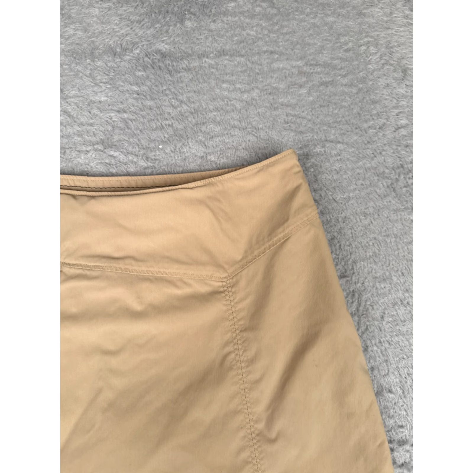 Patagonia Patagonia Skirt Womens 6 Beige Kamala Festival 100% Nylon Cargo Short Zip Pockets Beach Casual Travel Size 28" / US 6 / IT 42 - 5 Thumbnail