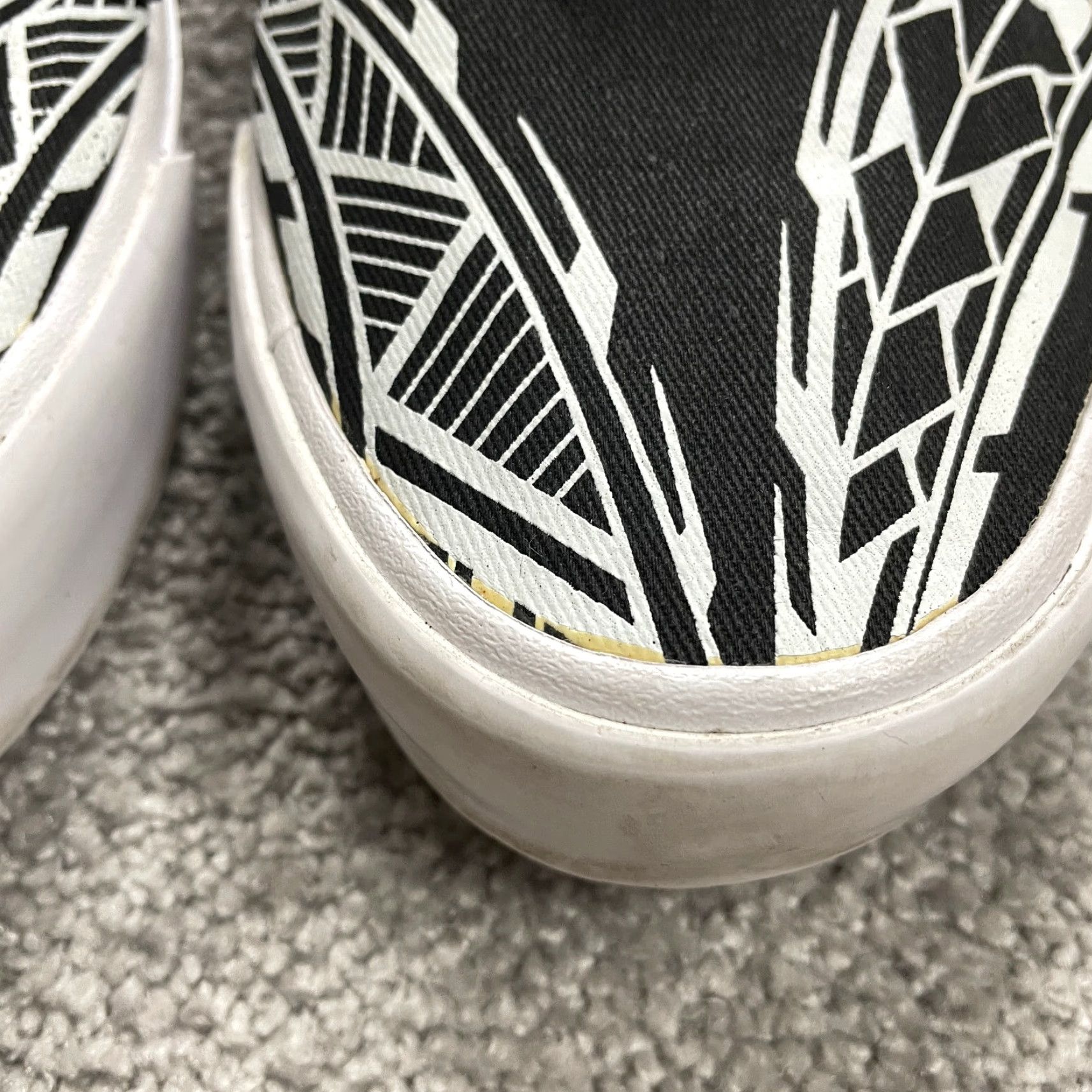 Vintage Kava Low Top Skate Shoes Sneakers Unisex Black Tribal Print Mens 6.5 / Womens 8 Basketball, Athletic, Casual Shoes Size M / US 6-8 / IT 42-44 - 6 Thumbnail