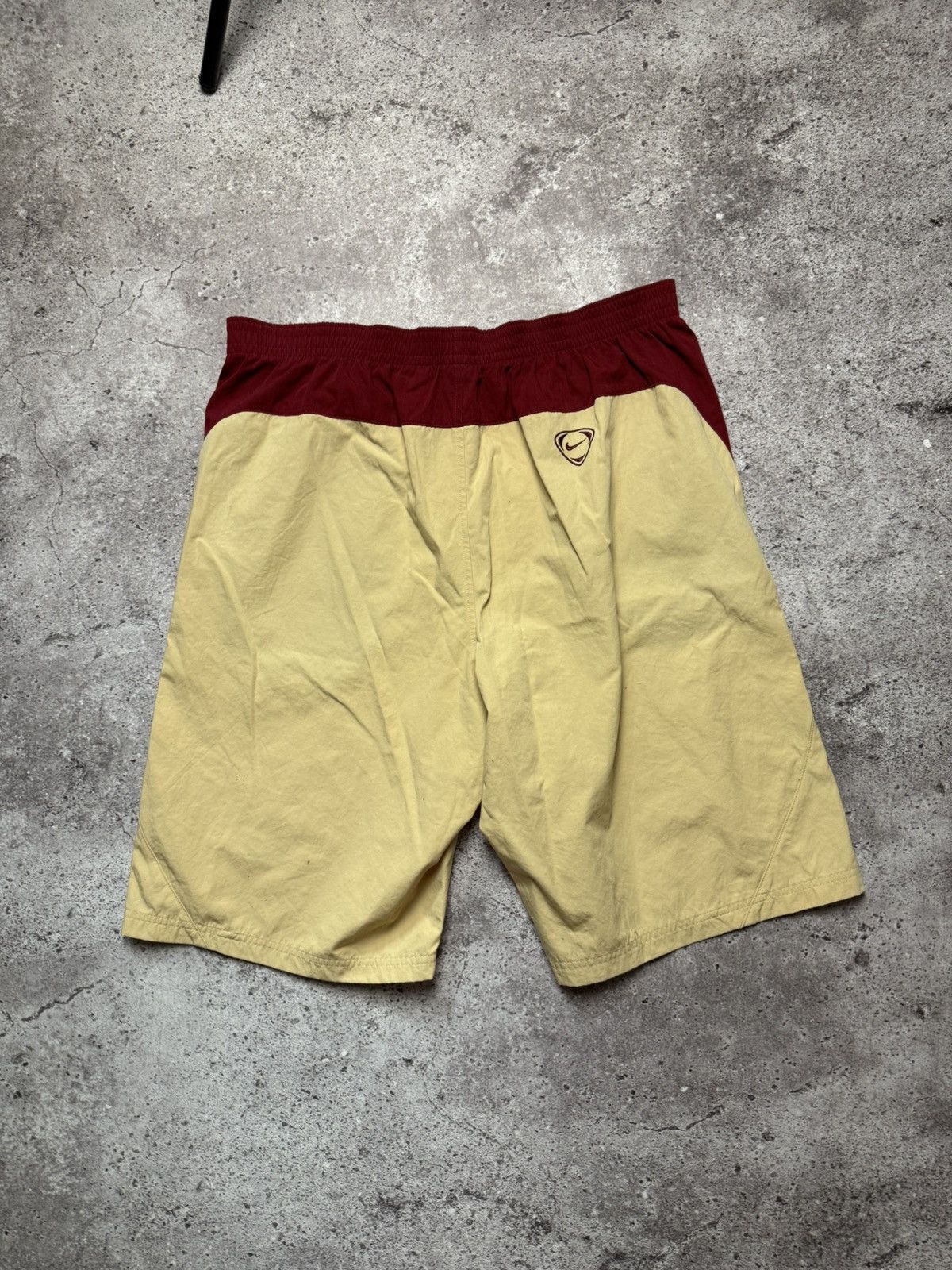 Vintage Vintage Nike Shorts 90s Y2K Size US 35 - 3 Thumbnail