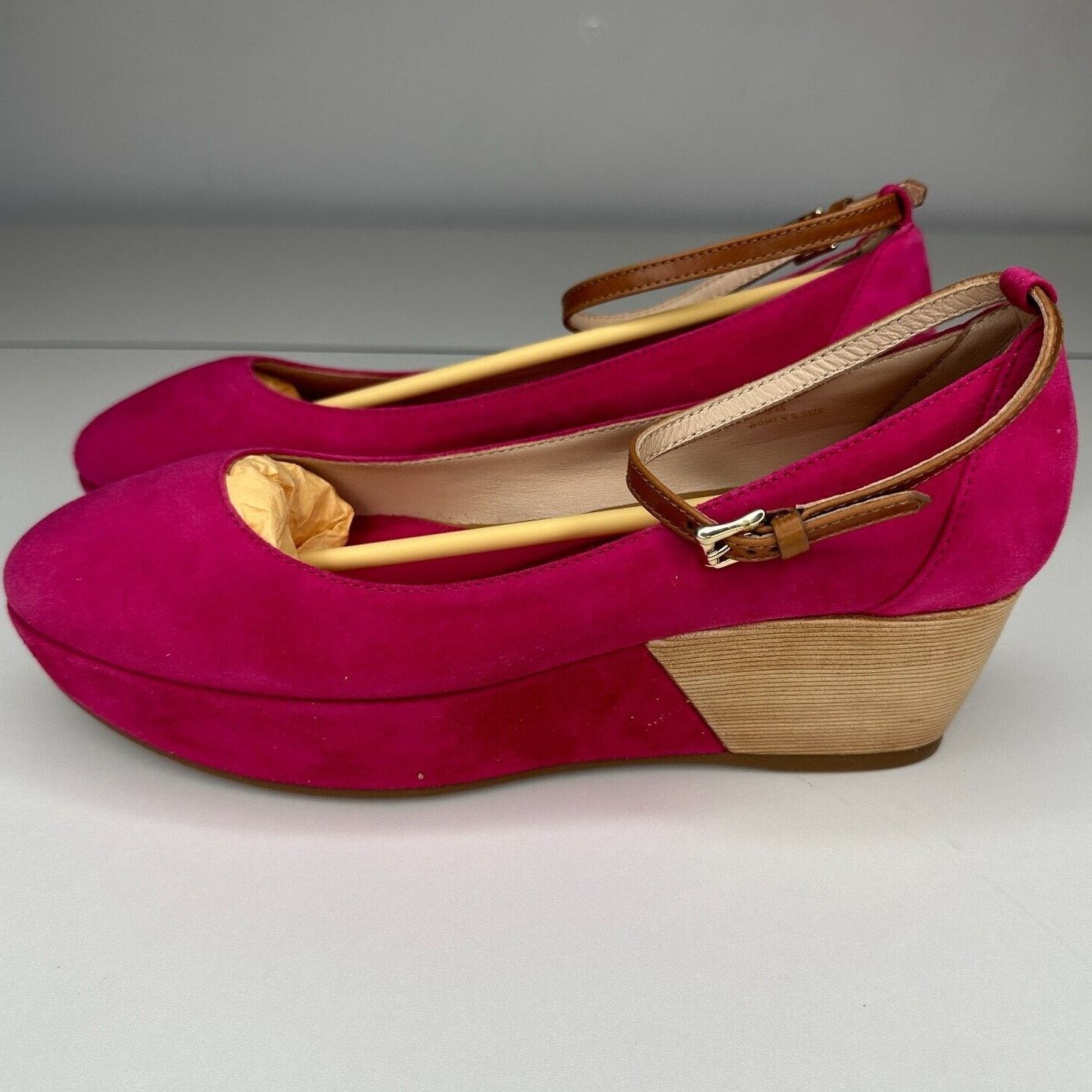 Tod's Tod's Pink Suede Ankle Strap Round Toe Wedge Shoes 38 / 8 Size US 8 / IT 38 - 6 Thumbnail