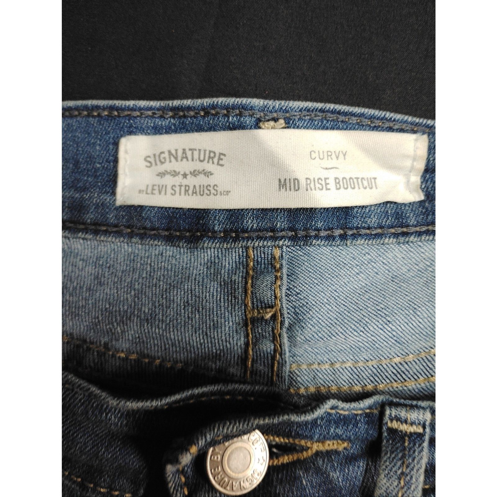 Levi's Signature Levi Strauss Mid Rise Curvy Bootcut Jeans Size 27" / US 4 / IT 40 - 2 Thumbnail
