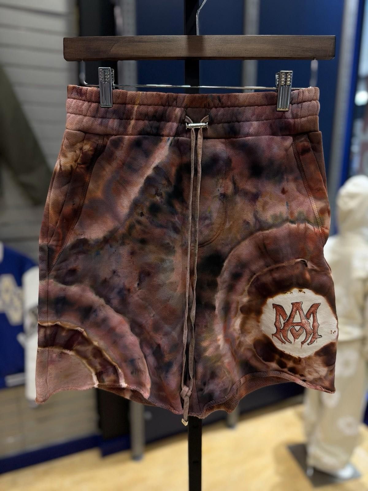 Amiri AMIRI TIE DYE MA SWEATSHORTS S22MJL025 SIZE (Small) New Red Size US 30 / EU 46 - 4 Thumbnail