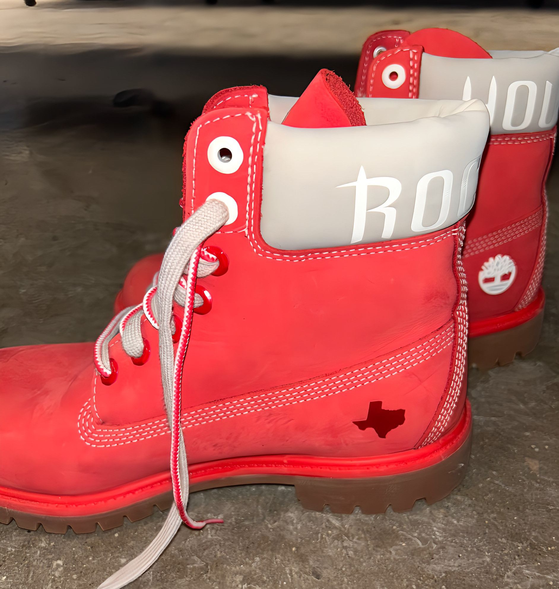 NBA × Timberland Red Timberland Boots x NBA Houston Rockets Collab Size US 9 / EU 42 - 4 Thumbnail