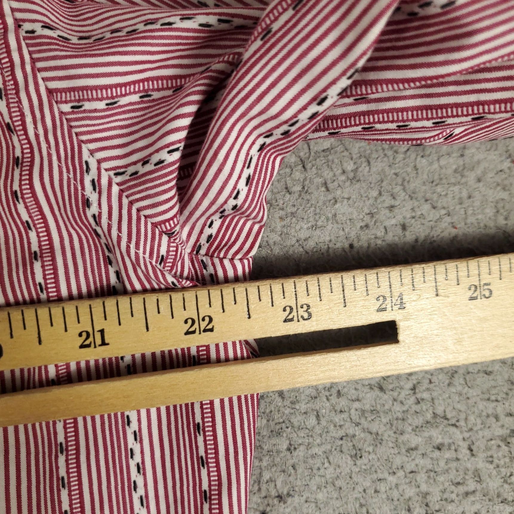 Robert Graham Robert Graham Shirt Mens M Red Striped Button-Up Long Sleeve Size US M / EU 48-50 / 2 - 5 Thumbnail