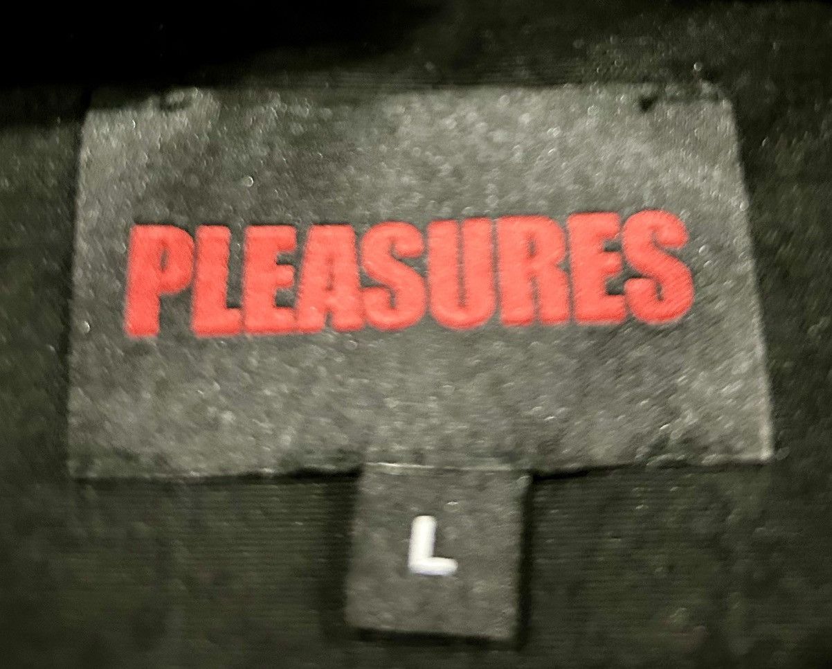 Pleasures PLEASURES Rescue Pleated Track Jacket – Black size large Size US L / EU 52-54 / 3 - 8 Thumbnail