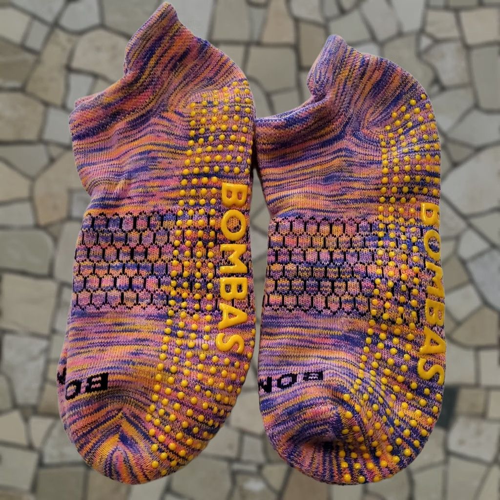 Vintage Bombas Grippers Socks Lot Of 2 Pairs Space Dye Ankle Grip Socks Size M Pink Womens Size ONE SIZE - 1 Thumbnail