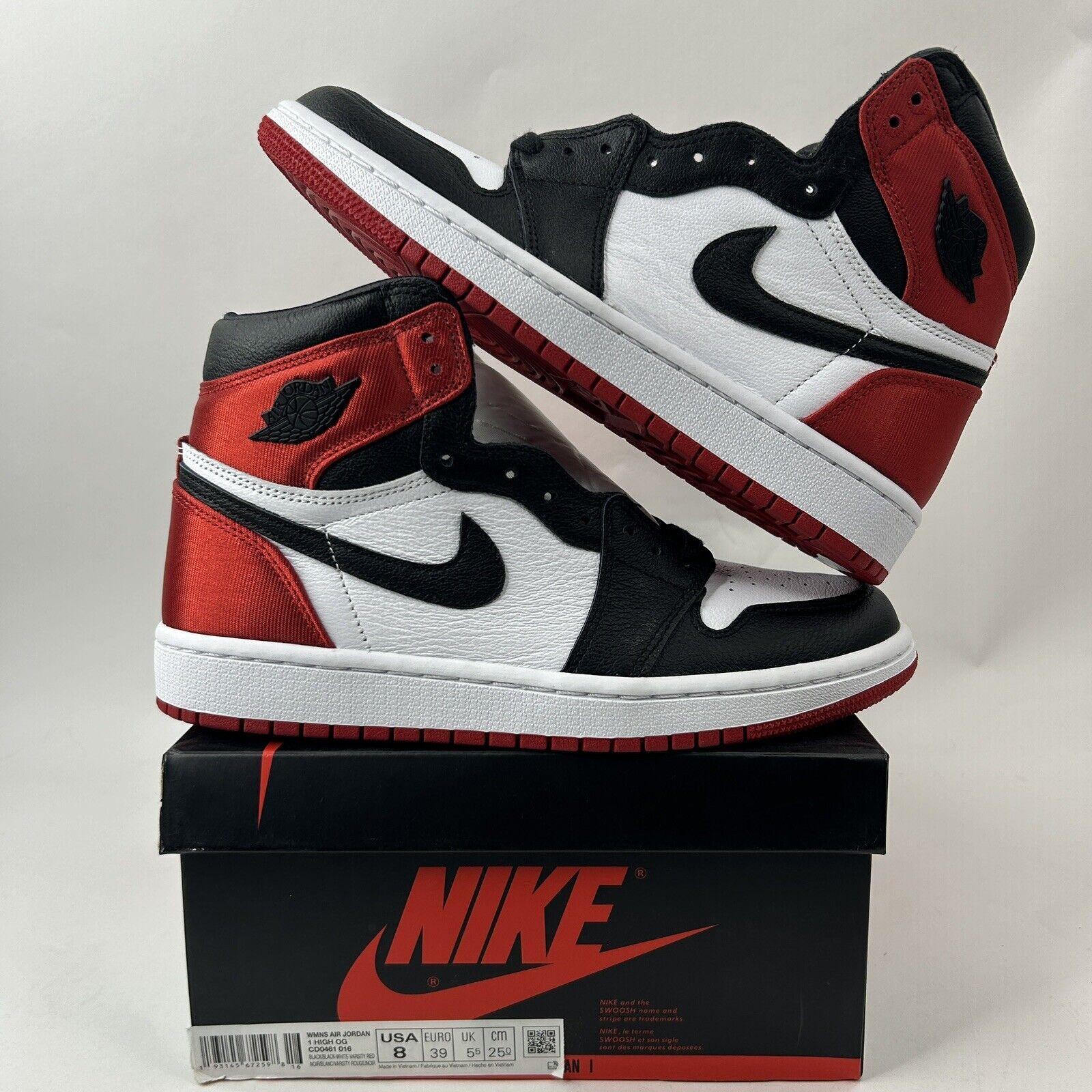Nike Nike Air Jordan 1 Retro High WMNS “Satin Black Toe” 2024 Size US 8 / IT 38 - 1 Thumbnail