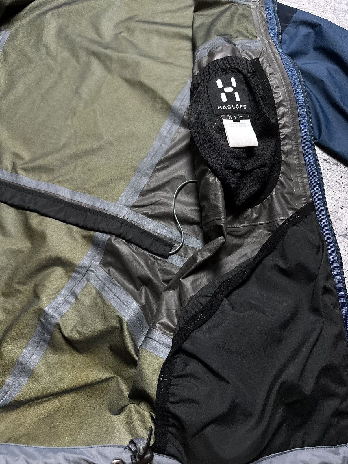 Haglofs Vintage Haglofs Gore-Tex Paclite Shell Outdoor Rain Jacket Size US S / EU 44-46 / 1 - 9 Thumbnail