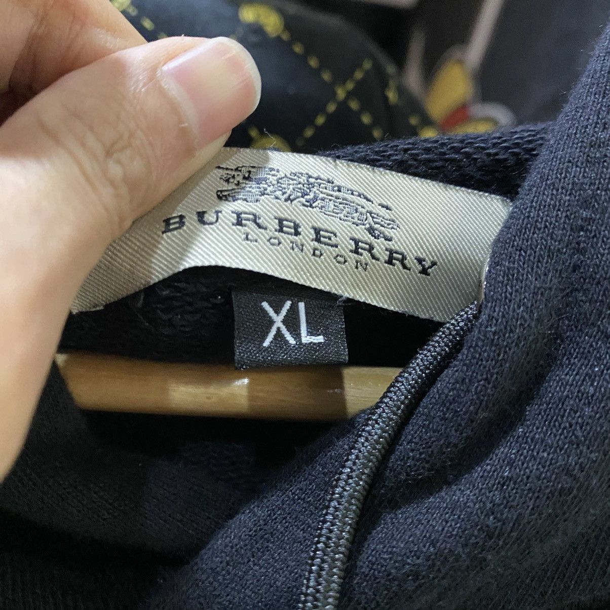 Burberry ♦️ Burberry London Patch Multi Pocket Hoodie Size US XL / EU 56 / 4 - 13 Thumbnail