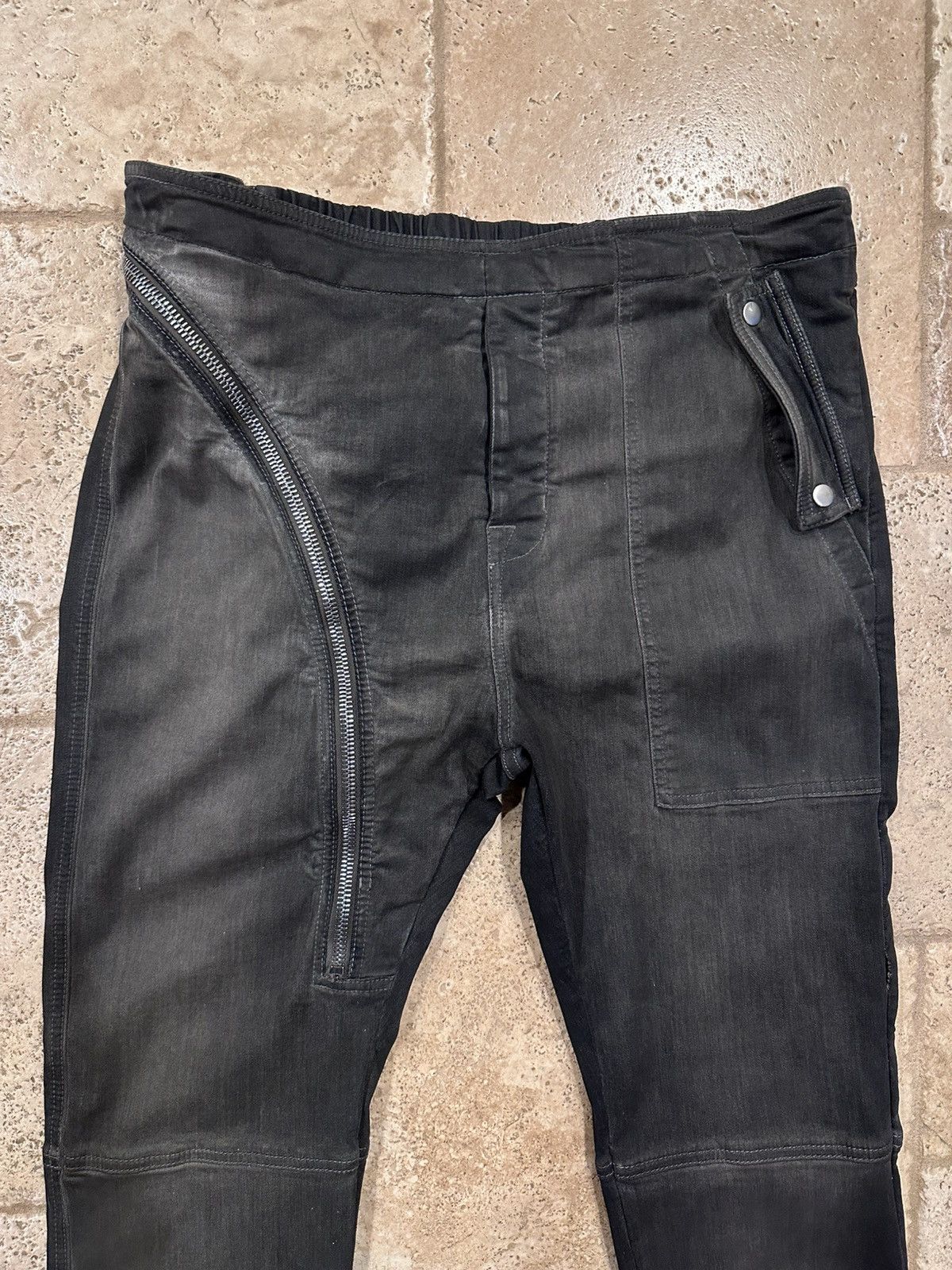 Rick Owens Rick Owens DRKSHDW Aircut SS23 Dark Dust Denim Joggers Size US 36 / EU 52 - 3 Thumbnail