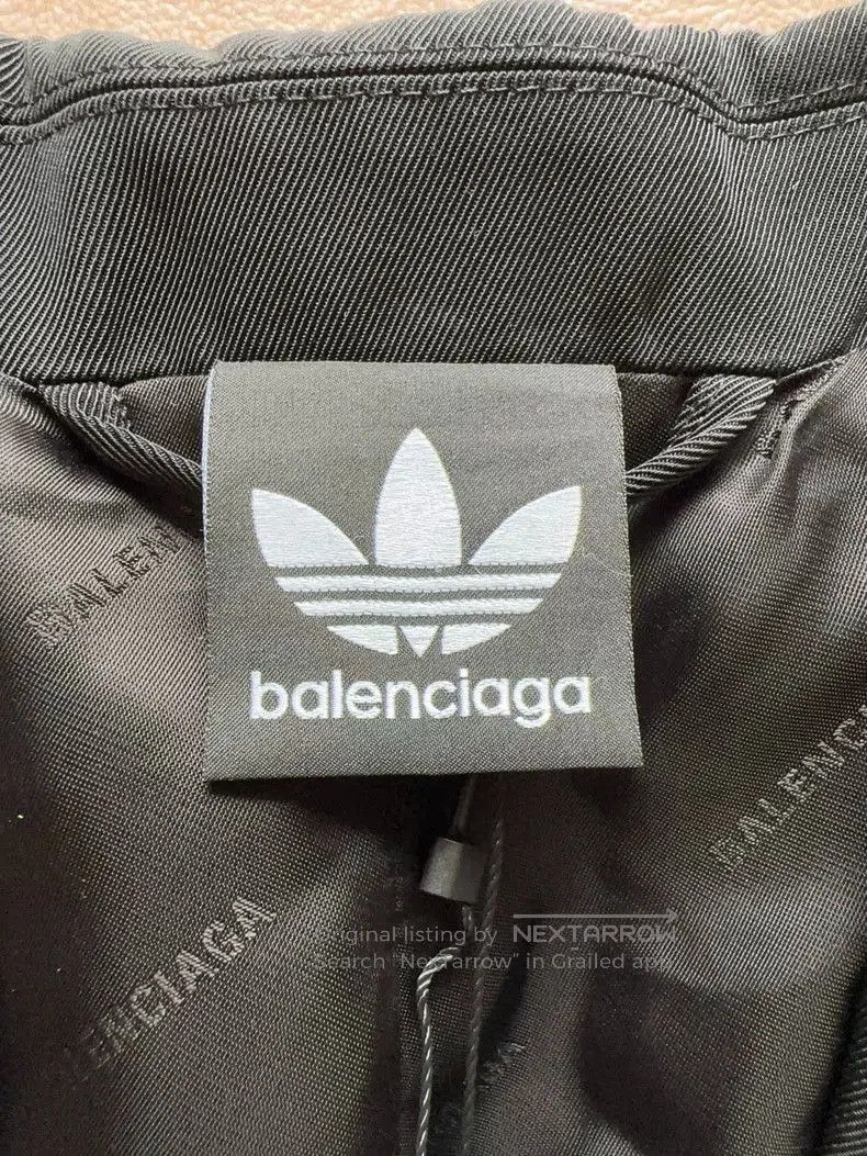 Balenciaga Balenciaga x Adidas Stripe Shoulder Blazer. Size US M / EU 48-50 / 2 - 3 Thumbnail