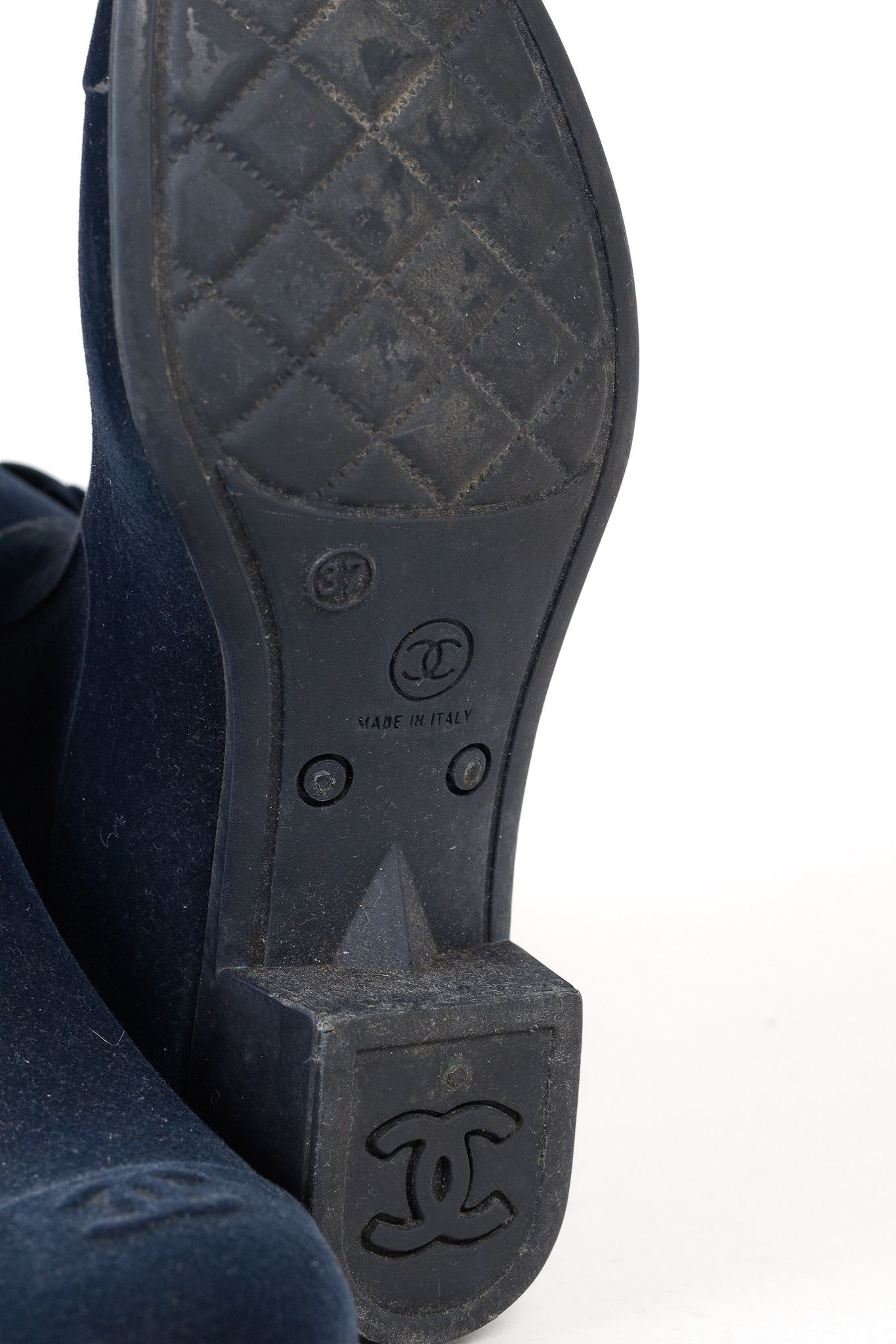 Chanel Chanel 11A Navy Velvet Camellia Rubber Rain Boots Size US 6.5 / IT 36.5 - 5 Thumbnail
