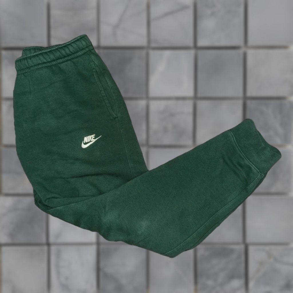 Nike Nike Sportswear Sweatpants Men’s M Green Tapered Jogger 32x28 Cuff Logo Activewear Streetwear Deb, etc. Size US 31 - 1 Thumbnail