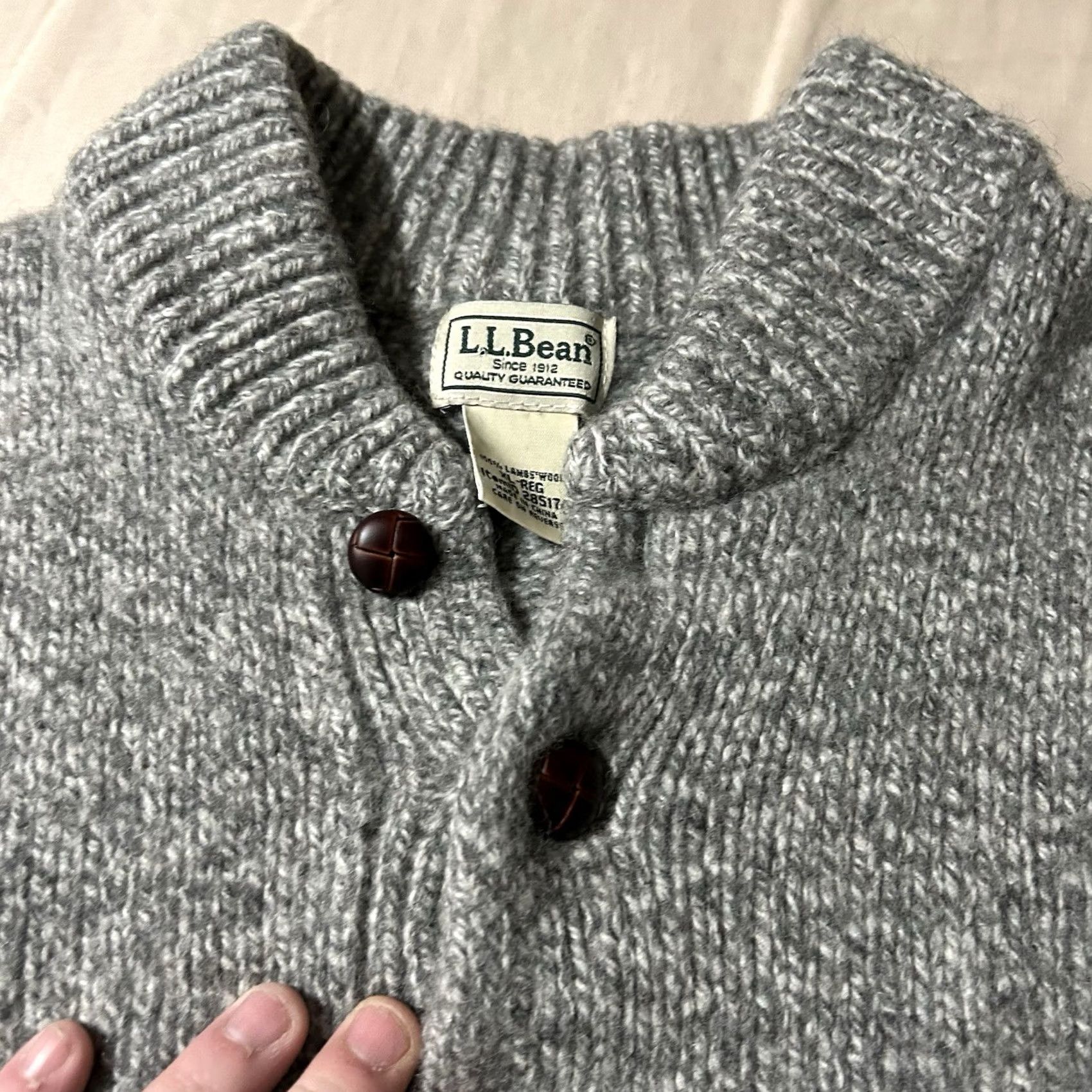 Vintage VINTAGE L.L. Bean Grey Lambswool Henley Sweater XL Men 90s Size US XL / EU 56 / 4 - 2 Thumbnail