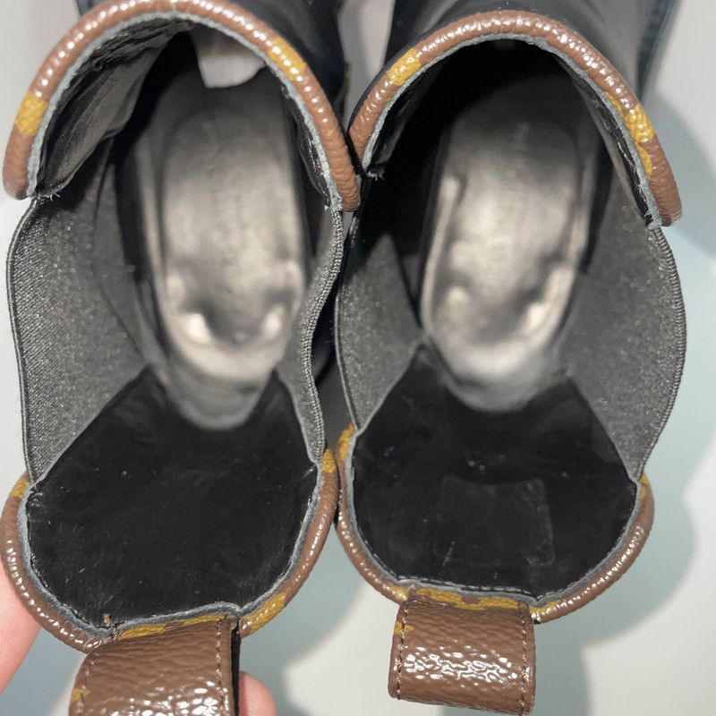 Louis Vuitton Louis Vuitton Black Chelsea Boots - Size US 7.5 / EU 40-41 - 4 Thumbnail