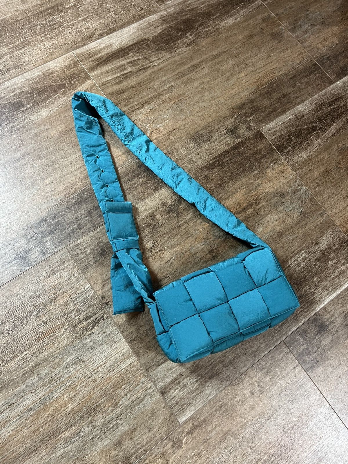 image of Bottega Veneta Bottega Cassette Bag Padded Crossbody Mens in Blue