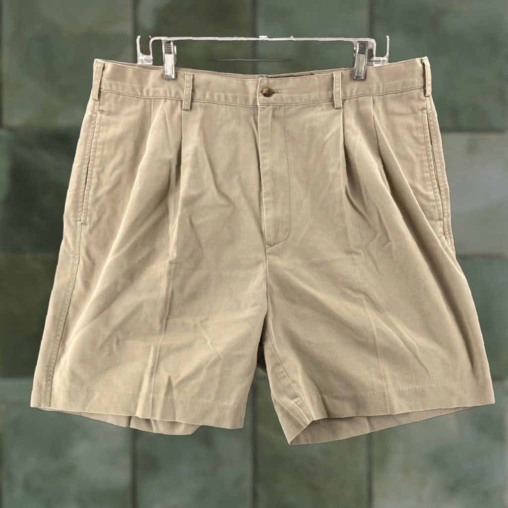 Izod VTG IZOD Club Shorts Men 38 Beige Chino Pleated Front Pockets Casual Preppy Golf Size US 38 / EU 54 - 1 Thumbnail
