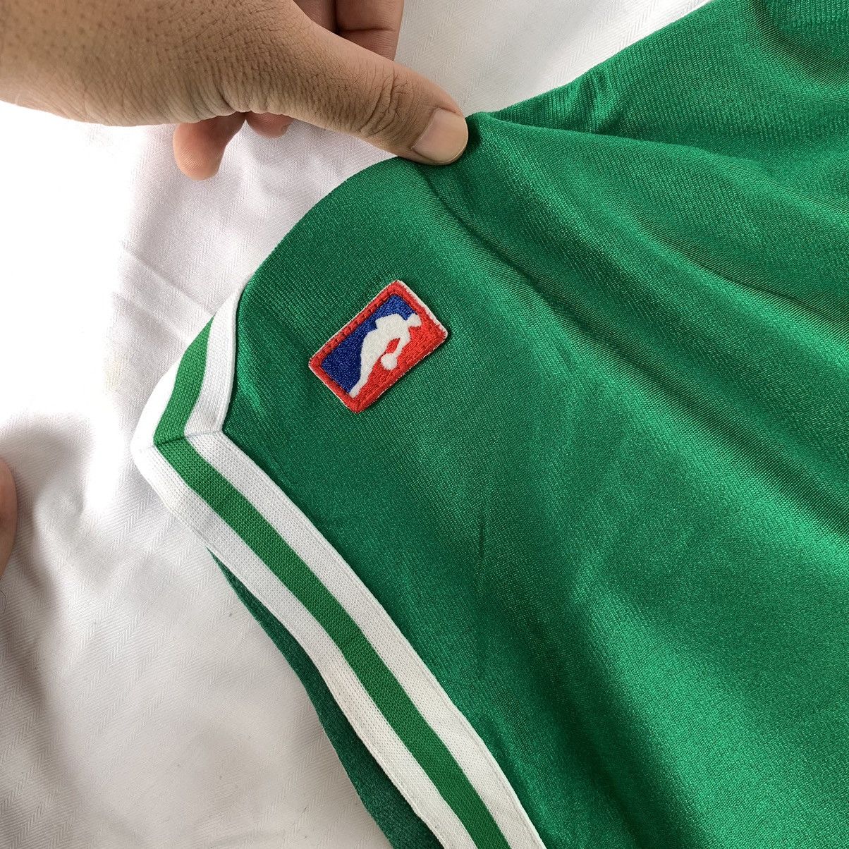 NBA × Vintage Vintage 80s boston celtics shorts Size US 33 - 4 Thumbnail