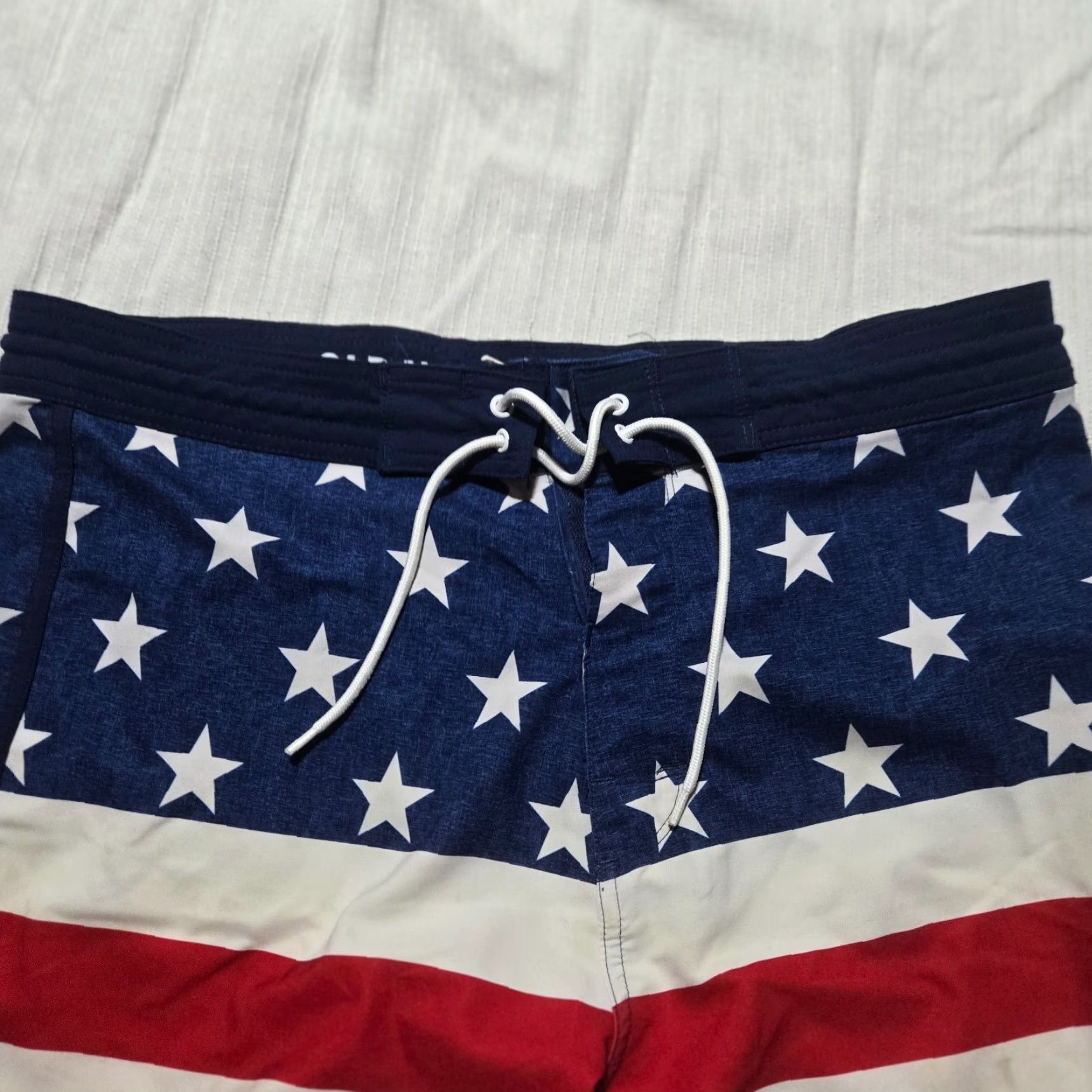 Old Navy Old Navy California Flag Board Shorts Mens Sz 36 Drawstring Swim Trunks Size US 36 / EU 52 - 2 Thumbnail