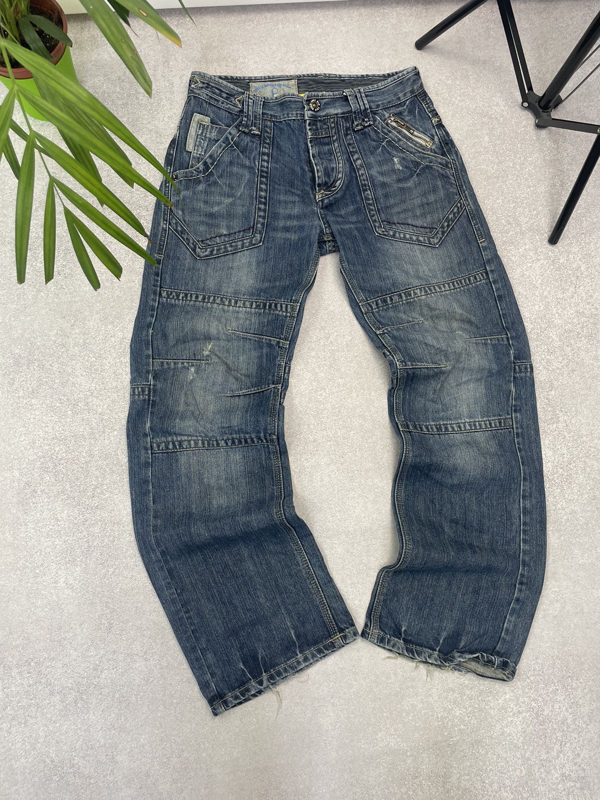 Vintage Jeans Dirty Pants faded crash denim thrashed y2k distressed Size US 30 / EU 46 - 5 Thumbnail