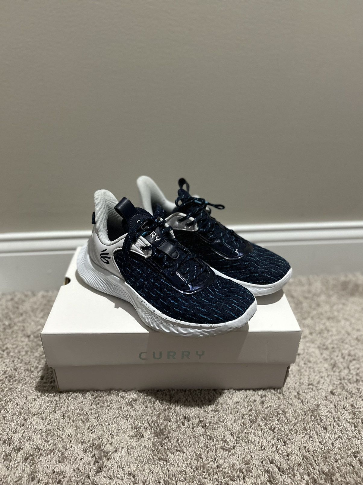 image of Under Armour Curry 9 Shoes in Navy Blue, Men's