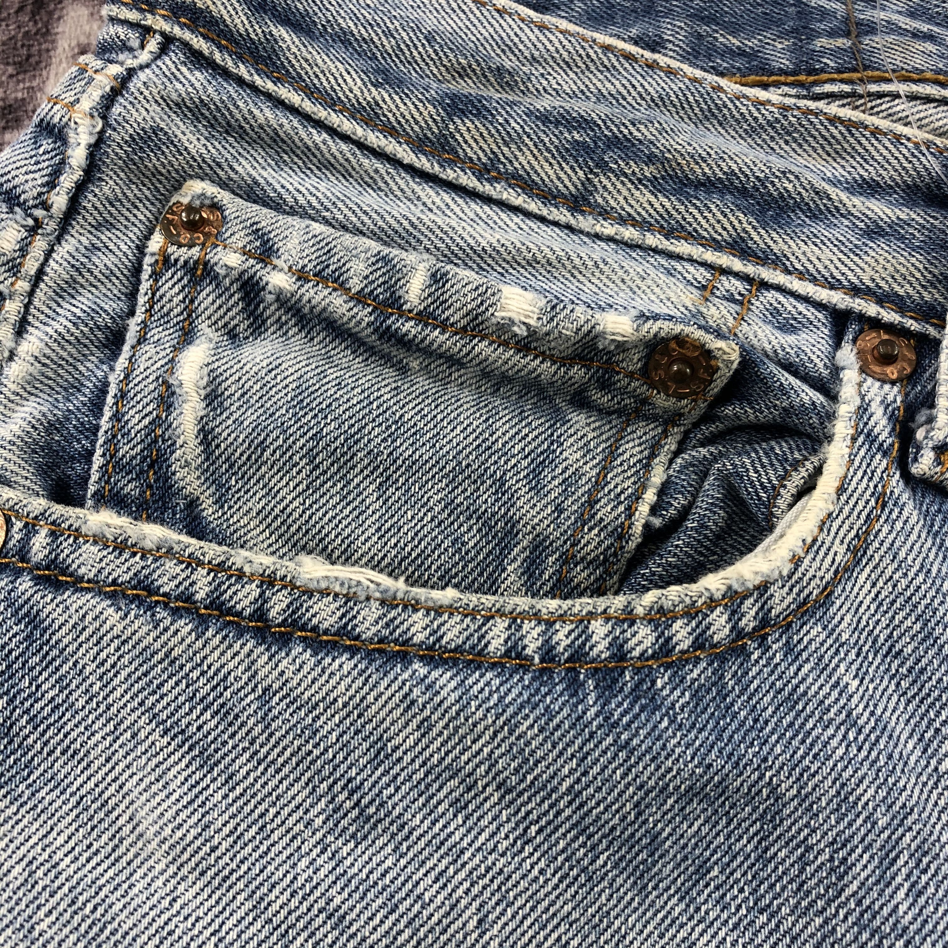 Levi's 90s Vintage Blue Wash Levis 501 Jeans-JM3028 Size US 32 / EU 48 - 11 Thumbnail